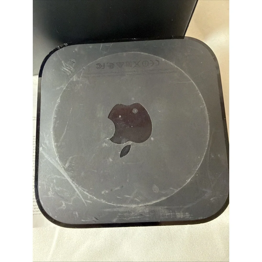 Apple TV A1625 MGY52LL/A HD 32GB Media Streamer 4th Generation